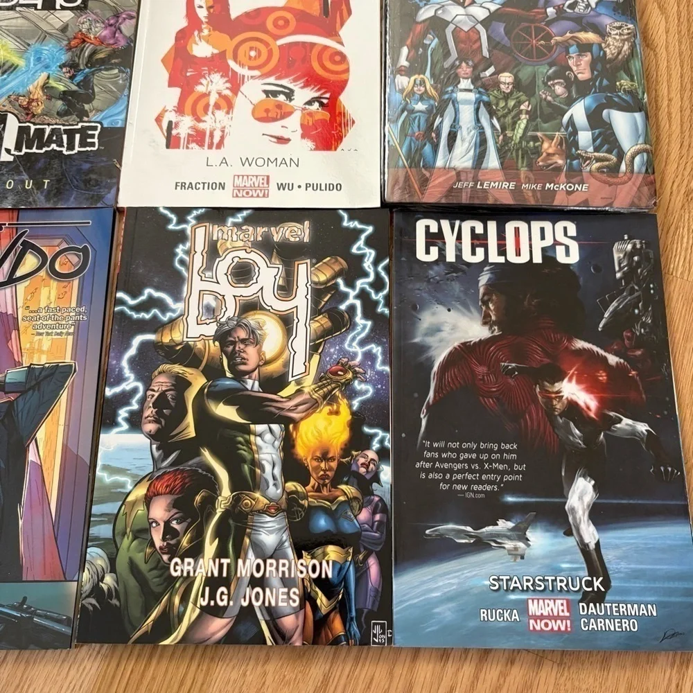Comic Book Collection Marvel Star Wars Lando Hawkeye LA Woman Outsiders Cyclops